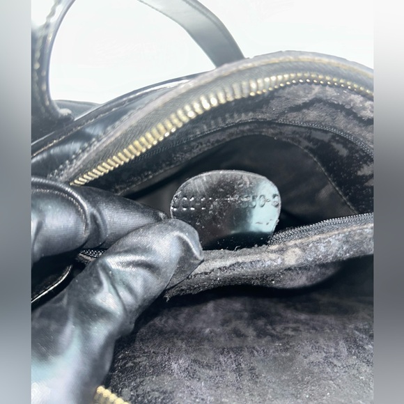 Gucci Vintage Black Leather Shoulder Bag - Picture 15 of 16